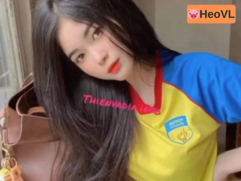 Clip trả bài với nữ học sinh hutech mông bự